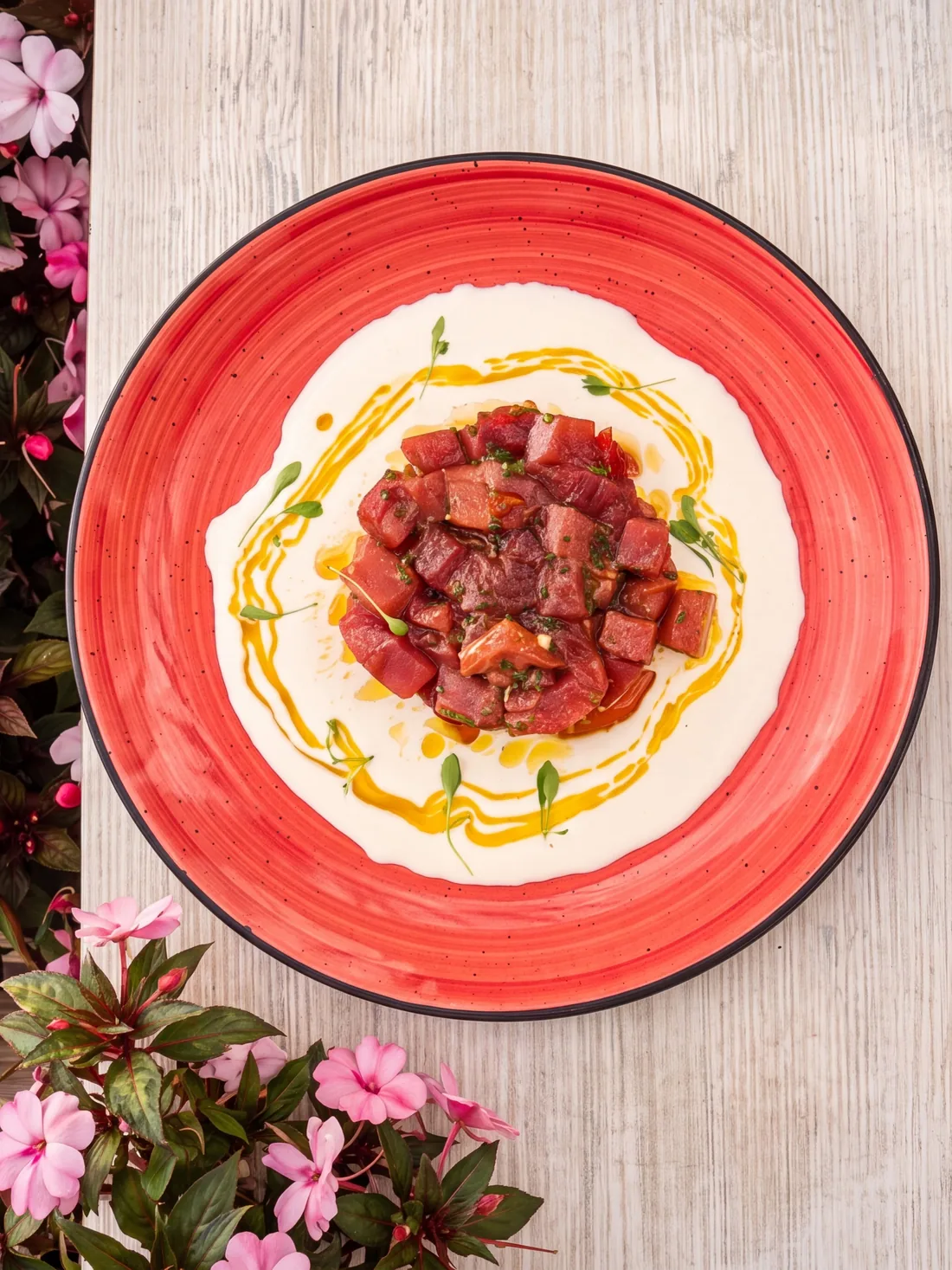 Atún rojo picante at Navaya